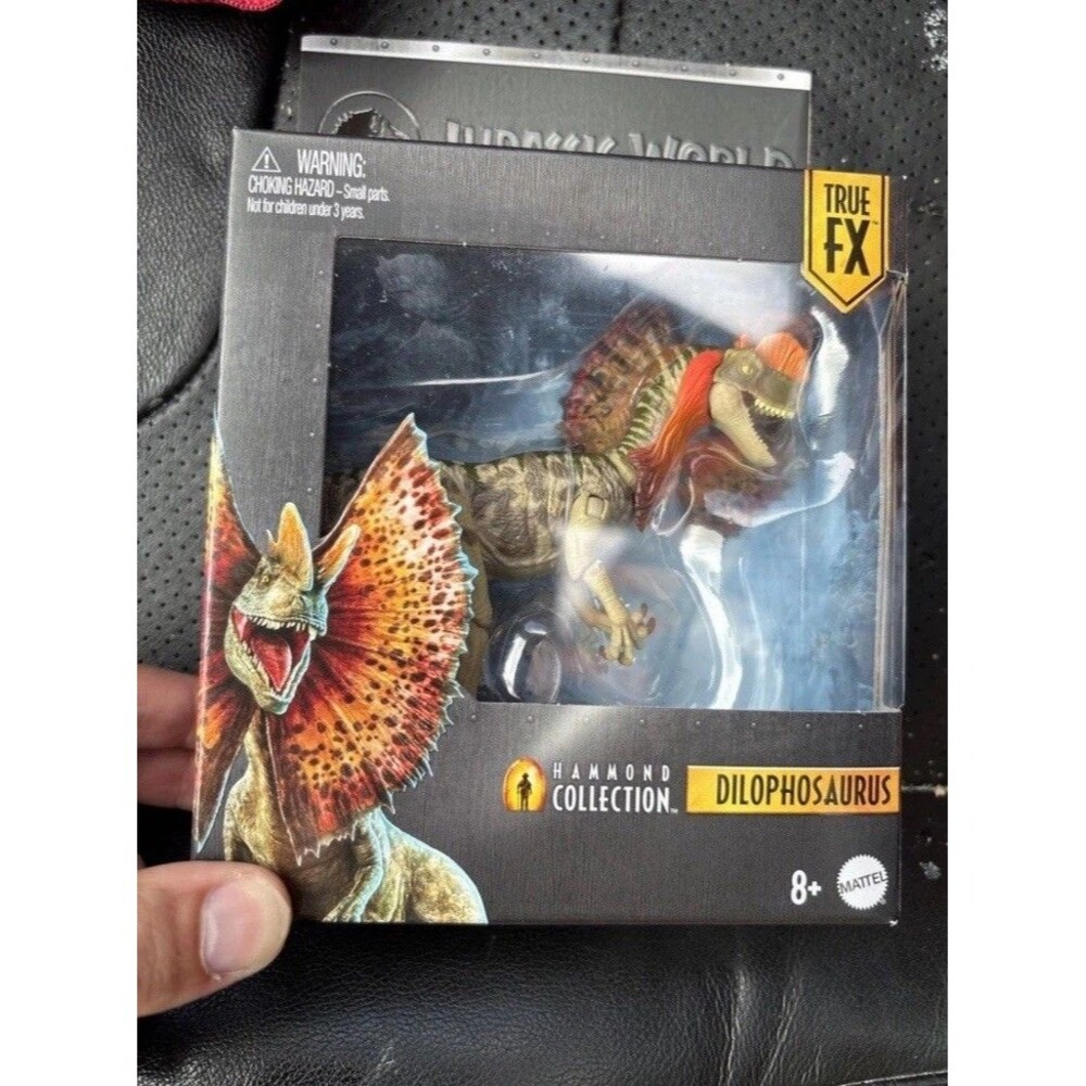 Mattel Jurassic World Hammond Collection Dilophosaurus Deluxe - NEW